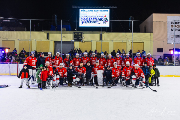 MRAZIV&Yacute; KONEC AKCE V POVRLECH: MEDVĚDI PADLI V DERBY POD &Scaron;IR&Yacute;M NEBEM